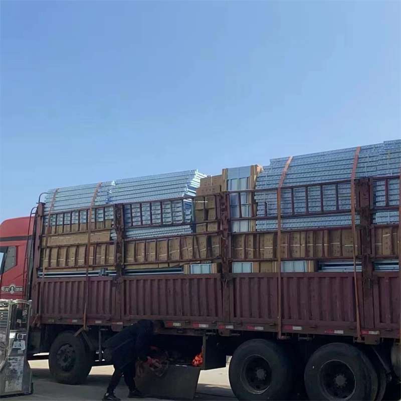 湖北武汉硚口到新疆阿勒泰富蕴县物流公司，一站式服务